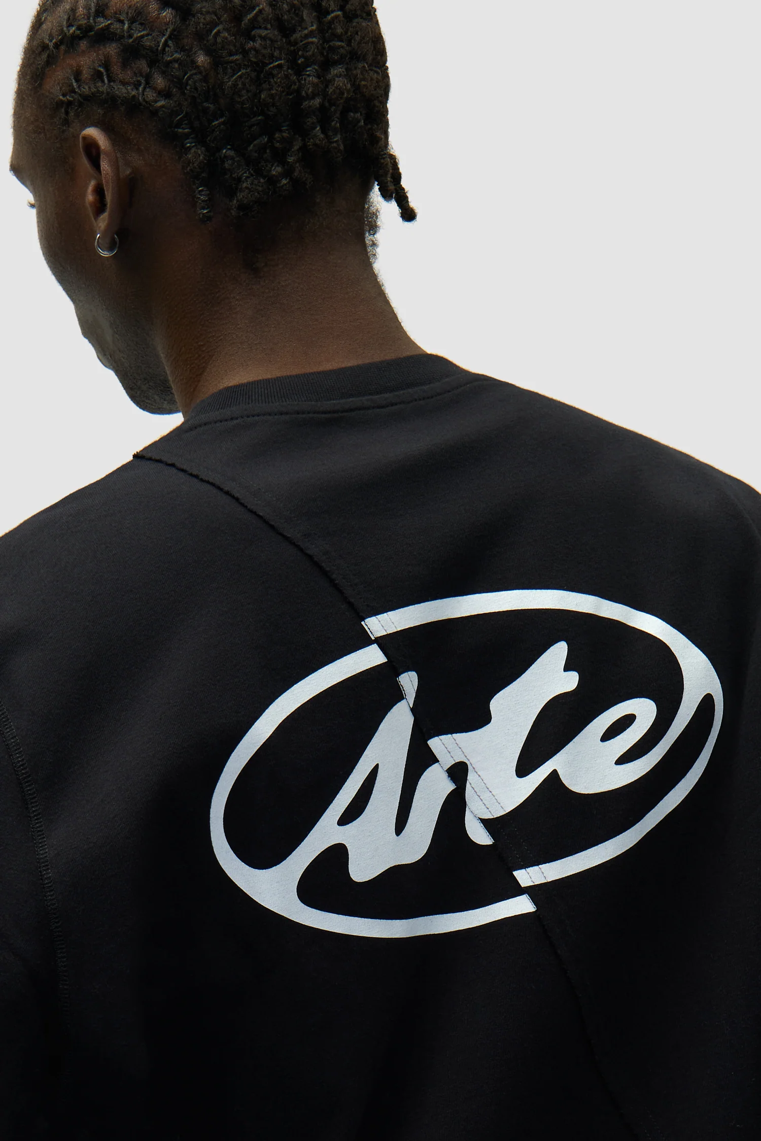 Back Circle Logo Longsleeve - Black - Image 8