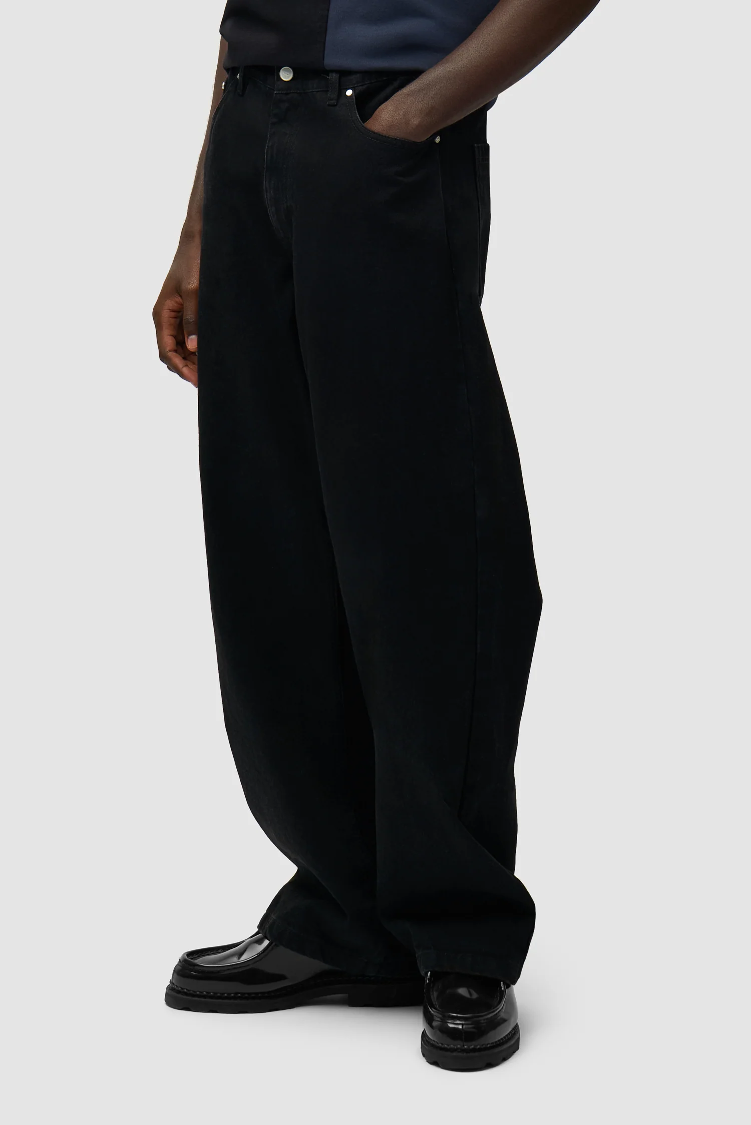 Circle Logo Pocket Pants - Black - Image 3