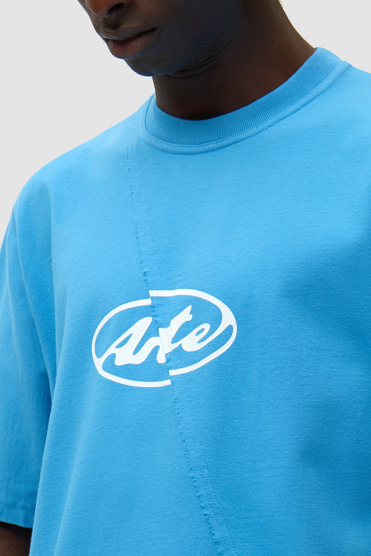 Circle Logo T-shirt - Blue - Image 8