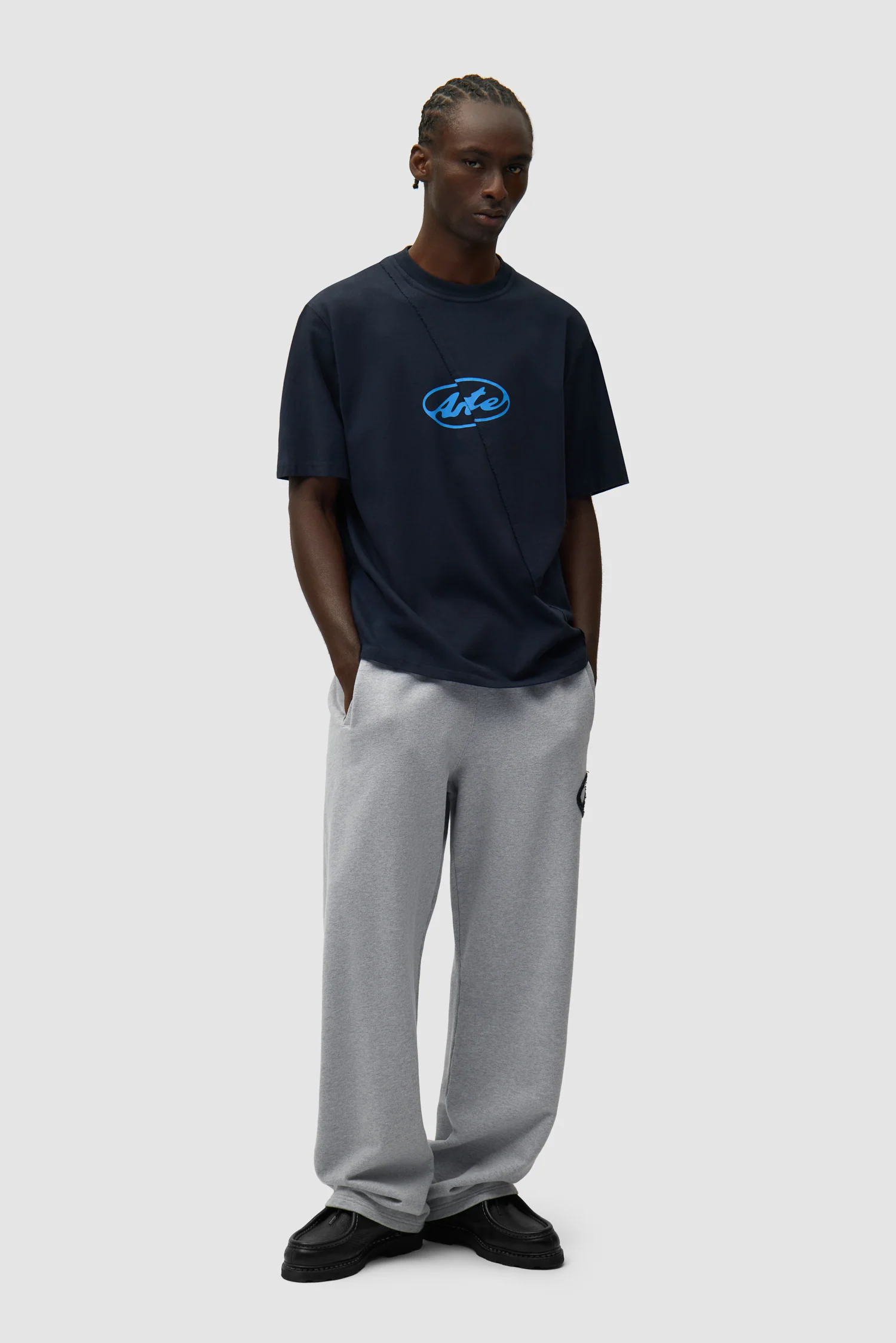 Circle Patch Logo Sweatpants - Grey - Image 5