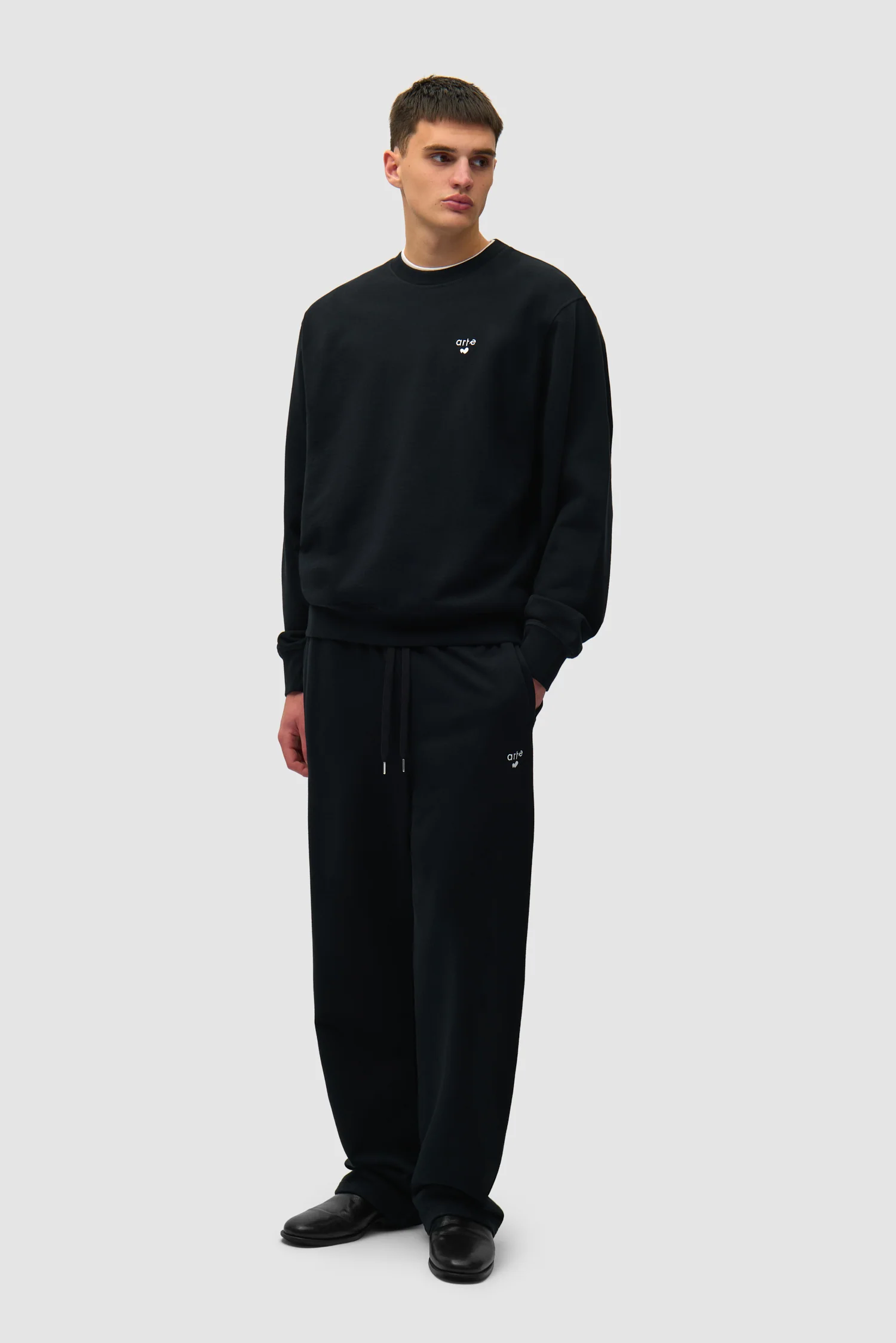 Heart Logo Sweatpants - Black - Image 6